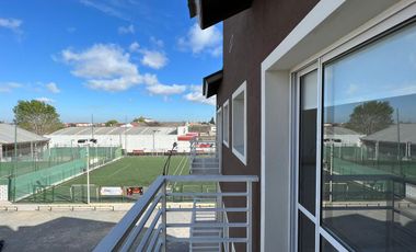Departamento de cuatro ambientes en Venta en Sarandi