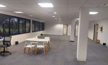 Alquiler de oficina de 237 m2 en Beccar