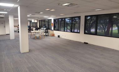 Alquiler de oficina de 237 m2 en Beccar