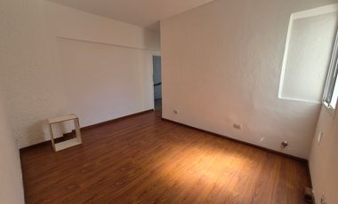 Dpto de 2 ambientes en 3er Piso p/escalera completamente reciclado a nuevo.