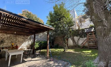 Casa de categoría en venta y alquiler, refaccionada a nuevo en Olivos, Vte López