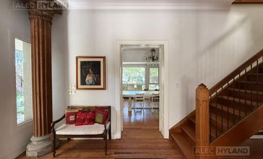 Casa de categoría en venta y alquiler, refaccionada a nuevo en Olivos, Vte López