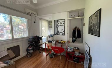 Casa de categoría en venta y alquiler, refaccionada a nuevo en Olivos, Vte López