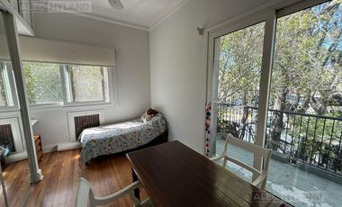 Casa de categoría en venta y alquiler, refaccionada a nuevo en Olivos, Vte López