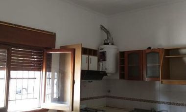 PH 3 ambientes a 2 cdas de la avenida.