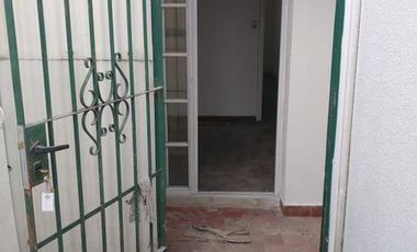 PH 3 ambientes a 2 cdas de la avenida.