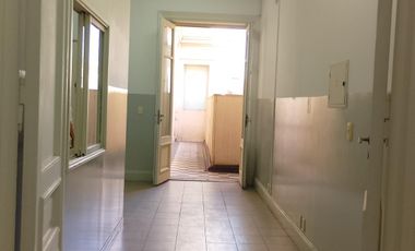 ALQUILER DE AMPLIAS Y LUMINOSAS OFICINAS ,EN PLENO CENTRO