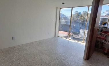 Casa con uso comercial en Renta en la Del Valle
