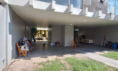 Casa con uso comercial en Renta en la Del Valle