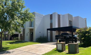 Casa a la laguna en VENTA y ALQUILER en Islas, Canton Barrio Privado