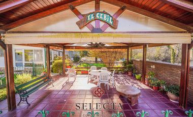 En venta, casa con pileta . En Vertientes de la Granja . A metros de Ruta E53