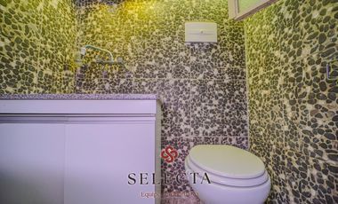 En venta, casa con pileta . En Vertientes de la Granja . A metros de Ruta E53