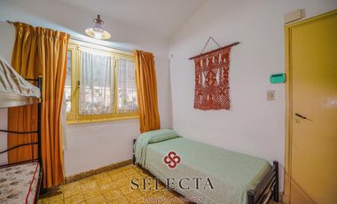 En venta, casa con pileta . En Vertientes de la Granja . A metros de Ruta E53