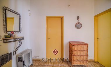 En venta, casa con pileta . En Vertientes de la Granja . A metros de Ruta E53