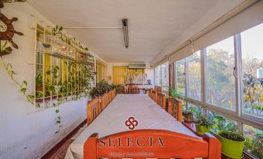 En venta, casa con pileta . En Vertientes de la Granja . A metros de Ruta E53