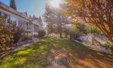 En venta, casa con pileta . En Vertientes de la Granja . A metros de Ruta E53