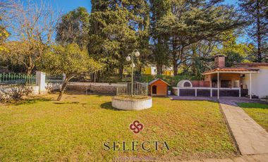 En venta, casa con pileta . En Vertientes de la Granja . A metros de Ruta E53