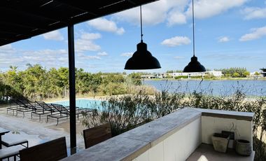 Alquiler y/o Venta en Barbarita a la Laguna, 5 Dormitorios en Suite.
