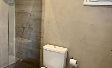 Alquiler y/o Venta en Barbarita a la Laguna, 5 Dormitorios en Suite.