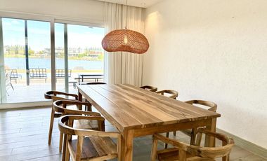 Alquiler y/o Venta en Barbarita a la Laguna, 5 Dormitorios en Suite.