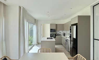 Alquiler y/o Venta en Barbarita a la Laguna, 5 Dormitorios en Suite.