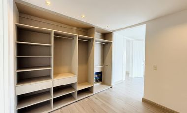 Alquiler y/o Venta en Barbarita a la Laguna, 5 Dormitorios en Suite.