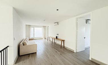 Alquiler y/o Venta en Barbarita a la Laguna, 5 Dormitorios en Suite.