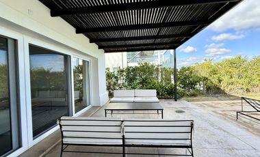 Alquiler y/o Venta en Barbarita a la Laguna, 5 Dormitorios en Suite.