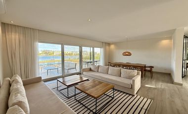 Alquiler y/o Venta en Barbarita a la Laguna, 5 Dormitorios en Suite.