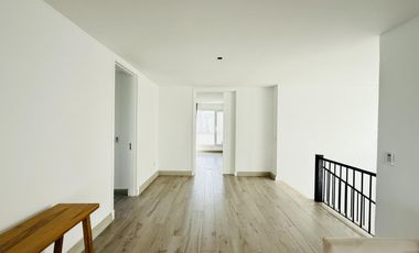Alquiler y/o Venta en Barbarita a la Laguna, 5 Dormitorios en Suite.