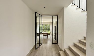 Alquiler y/o Venta en Barbarita a la Laguna, 5 Dormitorios en Suite.