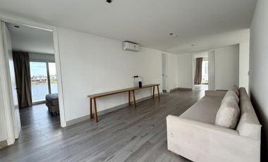 Alquiler y/o Venta en Barbarita a la Laguna, 5 Dormitorios en Suite.