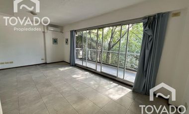 Amplio monoambiente con balcón al frente en Palermo!
