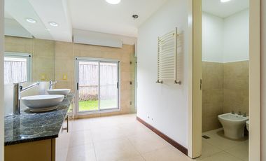 Oportunidad Casa en  Kentucky Barrio Privado Funes