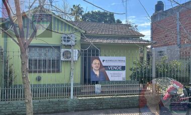 Casa en  el Jaguel dos dormitorios APTO CREDITO!!! 20 mil y cuotas!!