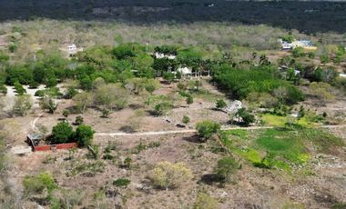 Quinta con 5.6 Hectareas y Cenote en Tekat