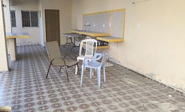 Oportunidad de Inversión: Complejo de 3 Departamentos en San Benito