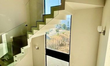 Casa en Venta en Parques Vallarta, Coto Cedro, Solares. Casa con Roof Garden