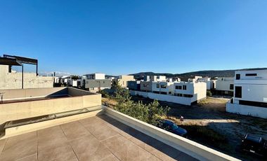 Casa en Venta en Parques Vallarta, Coto Cedro, Solares. Casa con Roof Garden