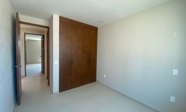 Preventa Casa Roble Residencial. A un costado de Bugambilias.
