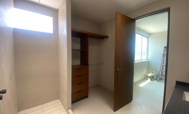 Preventa Casa Roble Residencial. A un costado de Bugambilias.