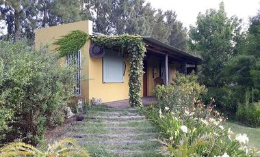 Fracción y casa en Venta Gorina