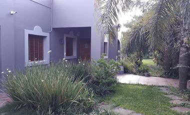 Fracción y casa en Venta Gorina