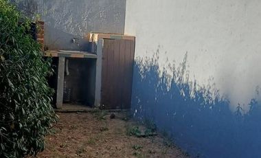 Viví en la Costa y que tu casa también genere ingresos – Casa   2 dúplex en block