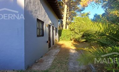 Viví en la Costa y que tu casa también genere ingresos – Casa   2 dúplex en block