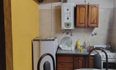 Viví en la Costa y que tu casa también genere ingresos – Casa   2 dúplex en block