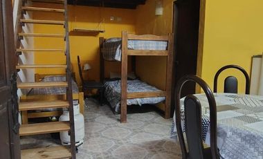 Viví en la Costa y que tu casa también genere ingresos – Casa   2 dúplex en block