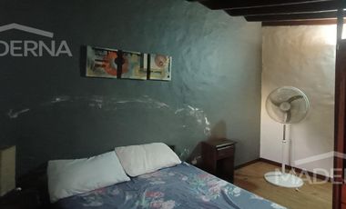 Viví en la Costa y que tu casa también genere ingresos – Casa   2 dúplex en block