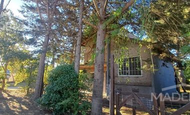 Viví en la Costa y que tu casa también genere ingresos – Casa   2 dúplex en block