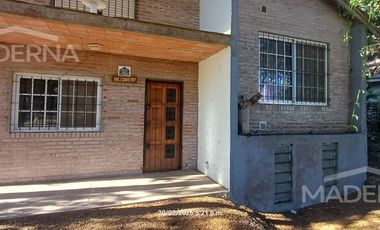 Viví en la Costa y que tu casa también genere ingresos – Casa   2 dúplex en block